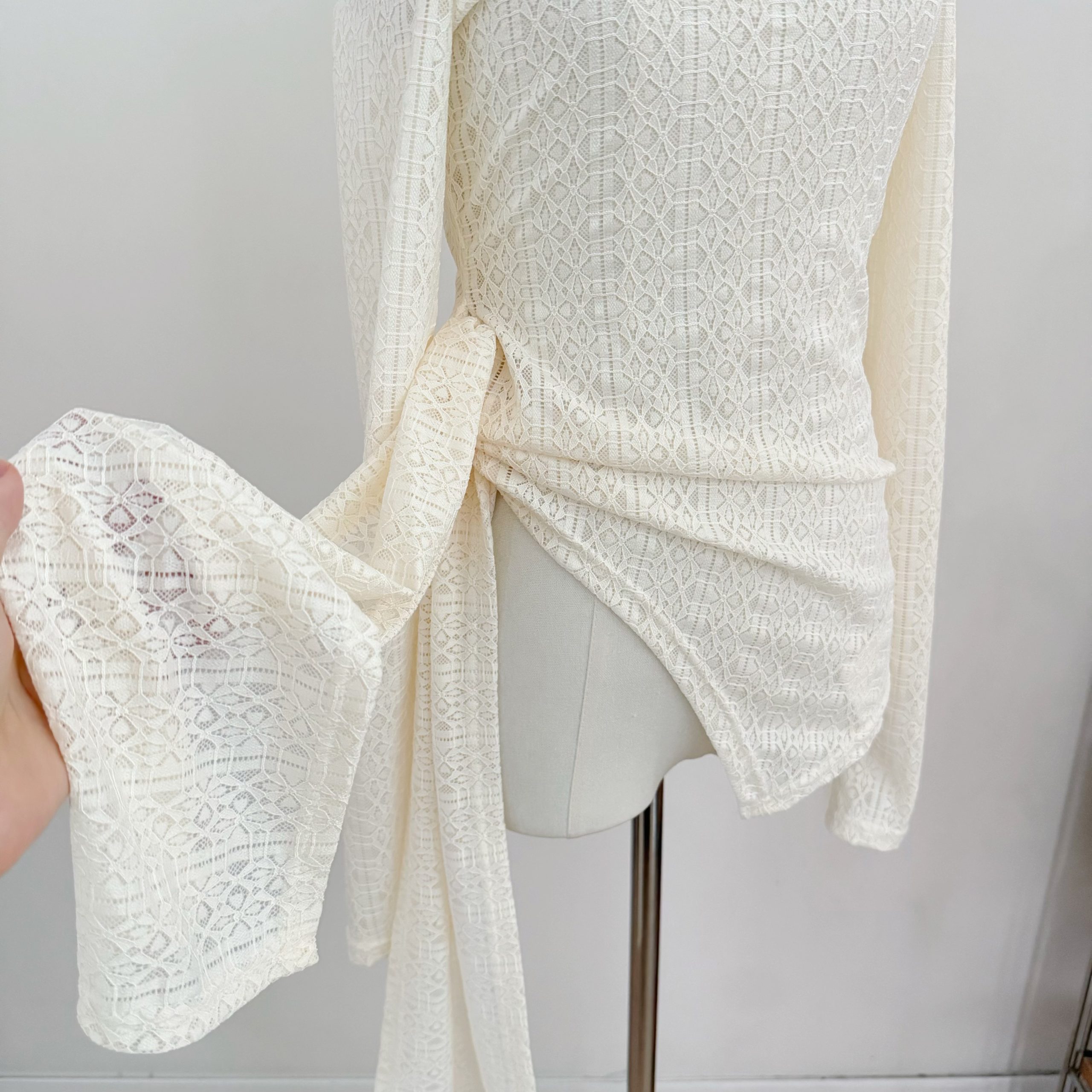 Apricot One-Shoulder Bow Embroidered Cinched Top - Image 4