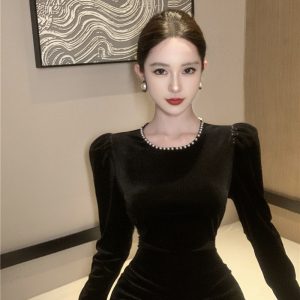 Elegant Velvet Bodycon Midi Dress with Waist Cutout