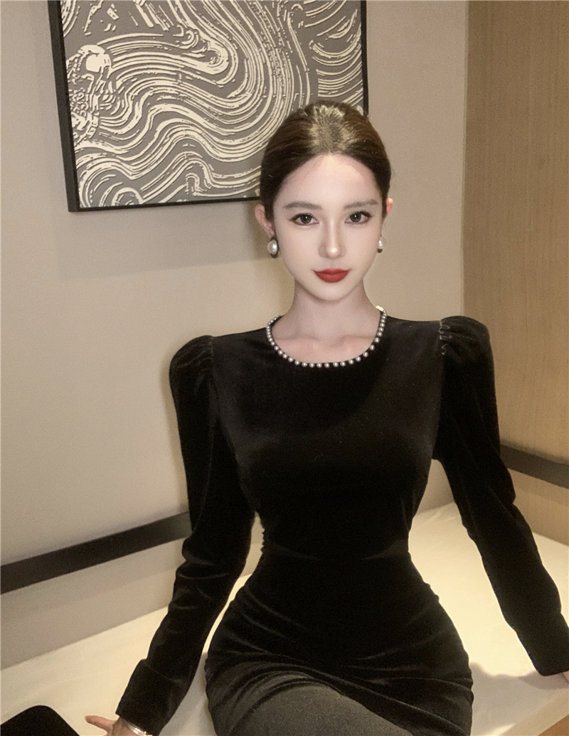 Elegant Velvet Bodycon Midi Dress with Waist Cutout