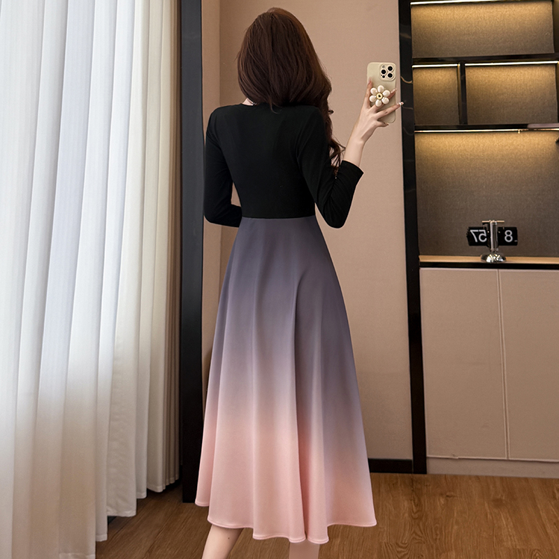 Plus Size Black Gradient A-Line Long Sleeve Dress - Image 4