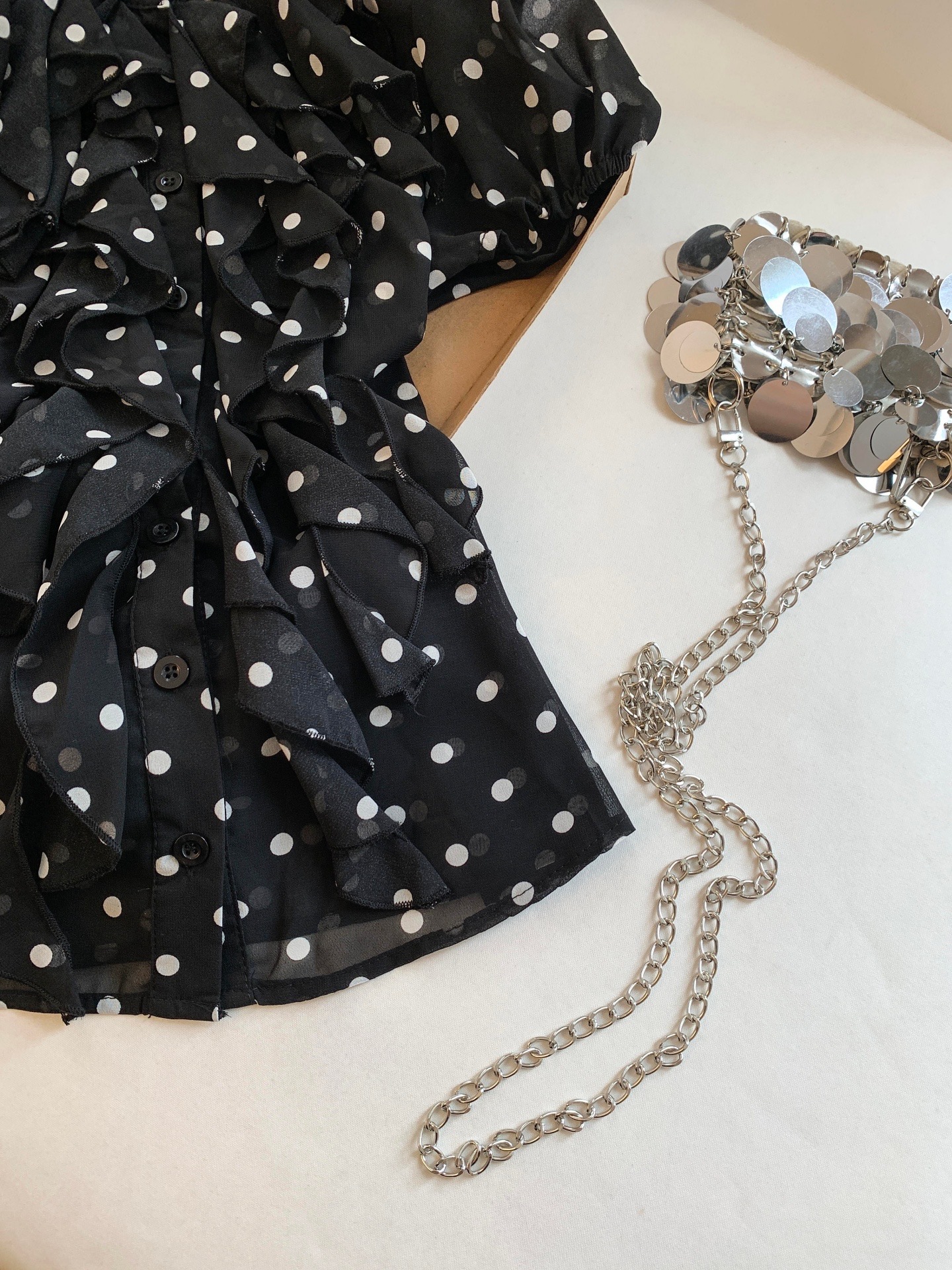 Women's Retro Black Polka Dot Short Sleeve Chiffon Shirt Summer Slim Fit Wooden Ear Detail Top - Image 4